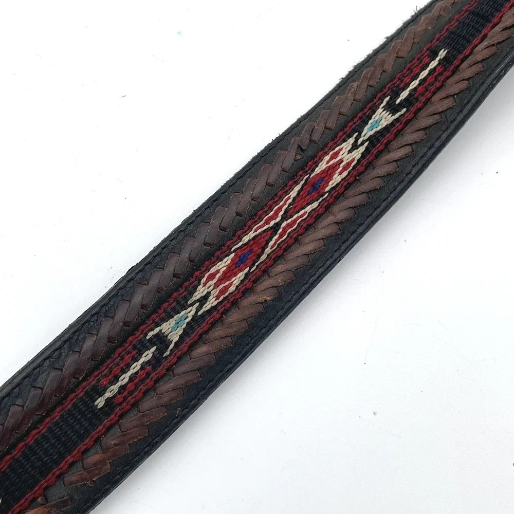 VTG Silver Creek Classics 100% Genuine Leather Canvas Native Print Unisex Belt